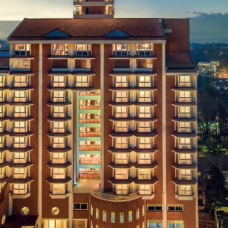 Movenpick Hotel & Residences Найроби Экстерьер фото